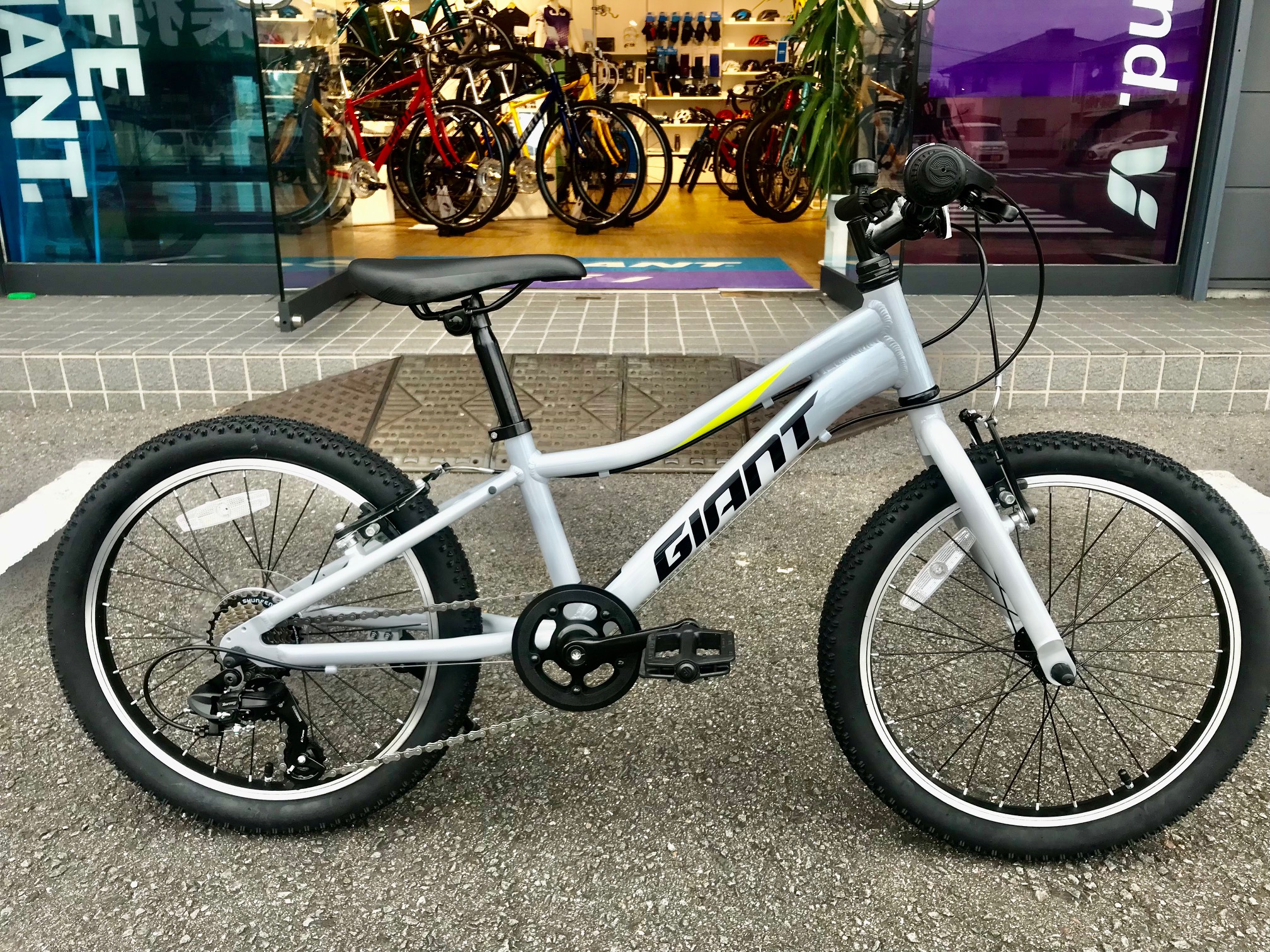 GIANT 子供用自転車 XTC JR 20インチ 品 - 自転車、サイクリング