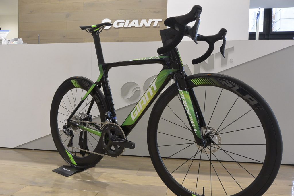 シマノULTEGRA Di2搭載カーボンロード「PROPEL ADVANCED PRO DISC」も
