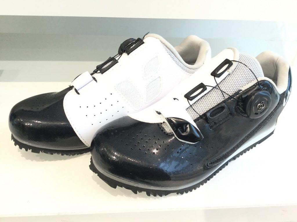 フラットペダルで走る女性の方にオススメシューズ！！ ｜ ジャイアント