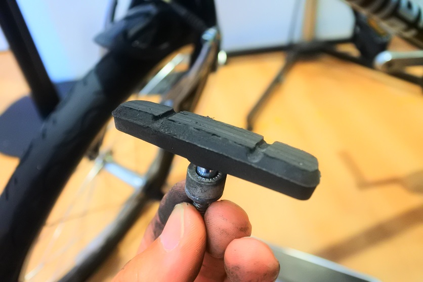 スタッフのメンテナンス】ブレーキシューを交換しました