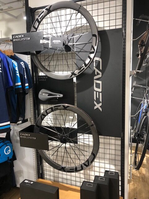 Giant CADEX ALM 2 手渡し取引 IMG_5744-rotated.jpg