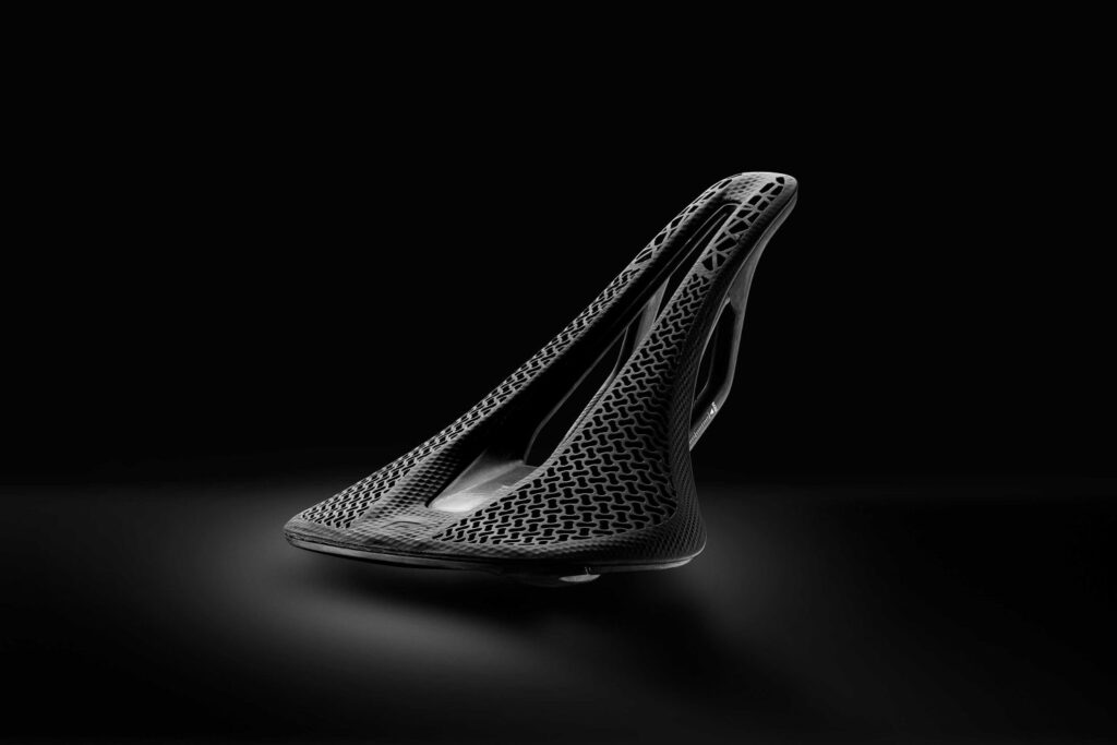 CADEXに待望の3Dサドル「AMP 3D SADDLE」が登場 ｜ ジャイアント