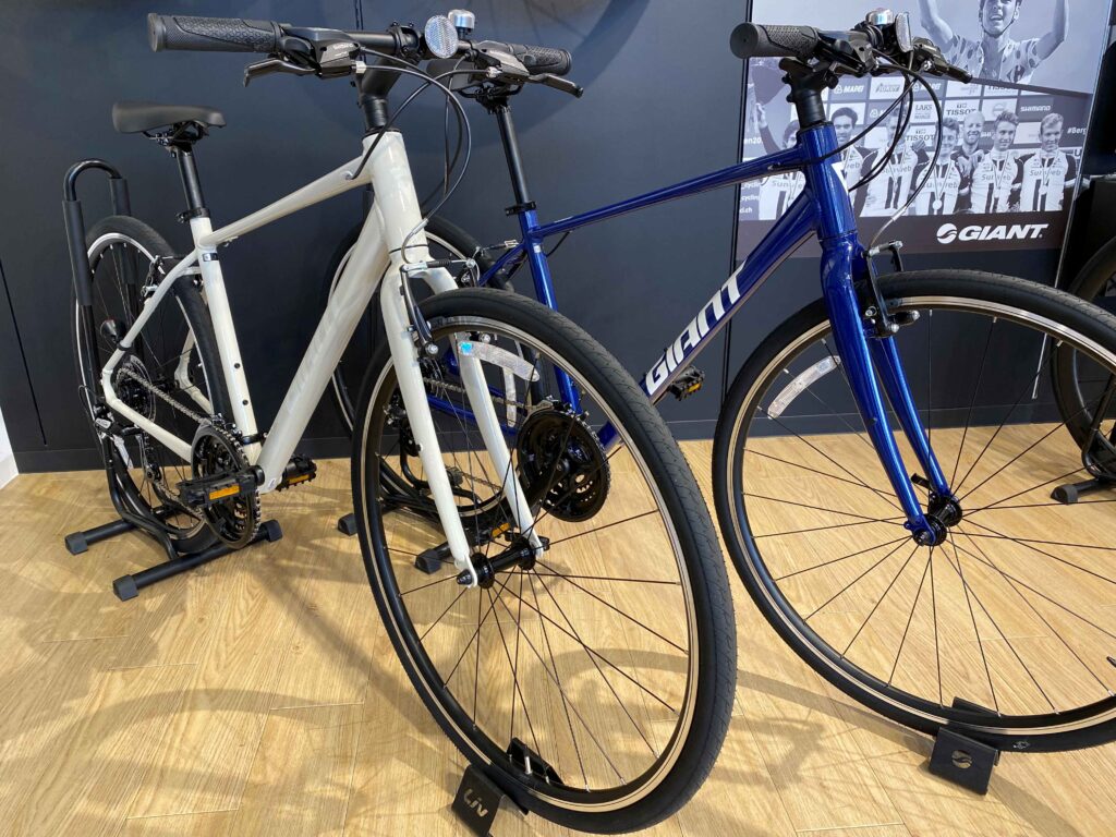 ESCAPE R3 2023 ホイール前後 New ESCAPE R3 細部まで深堀りします ｜ ジャイアントストア前橋