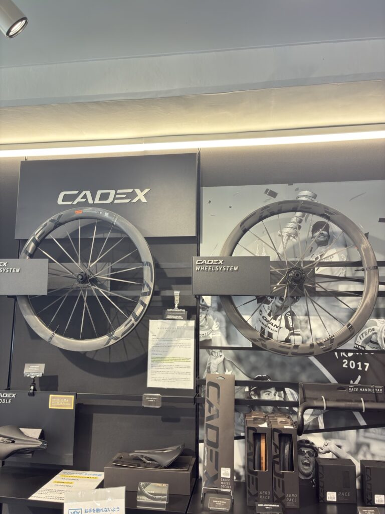 低価格で高スペックな振興ブランドが台頭する中でCADEX 50 Ultraを選ぶ