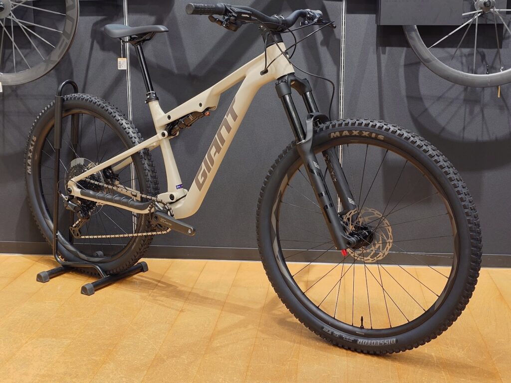 チョ・マテ品　GIANT自転車(引取条件目黒区) ジャイアントストア目黒通り ｜ ジャイアントストア目黒通りの情報を