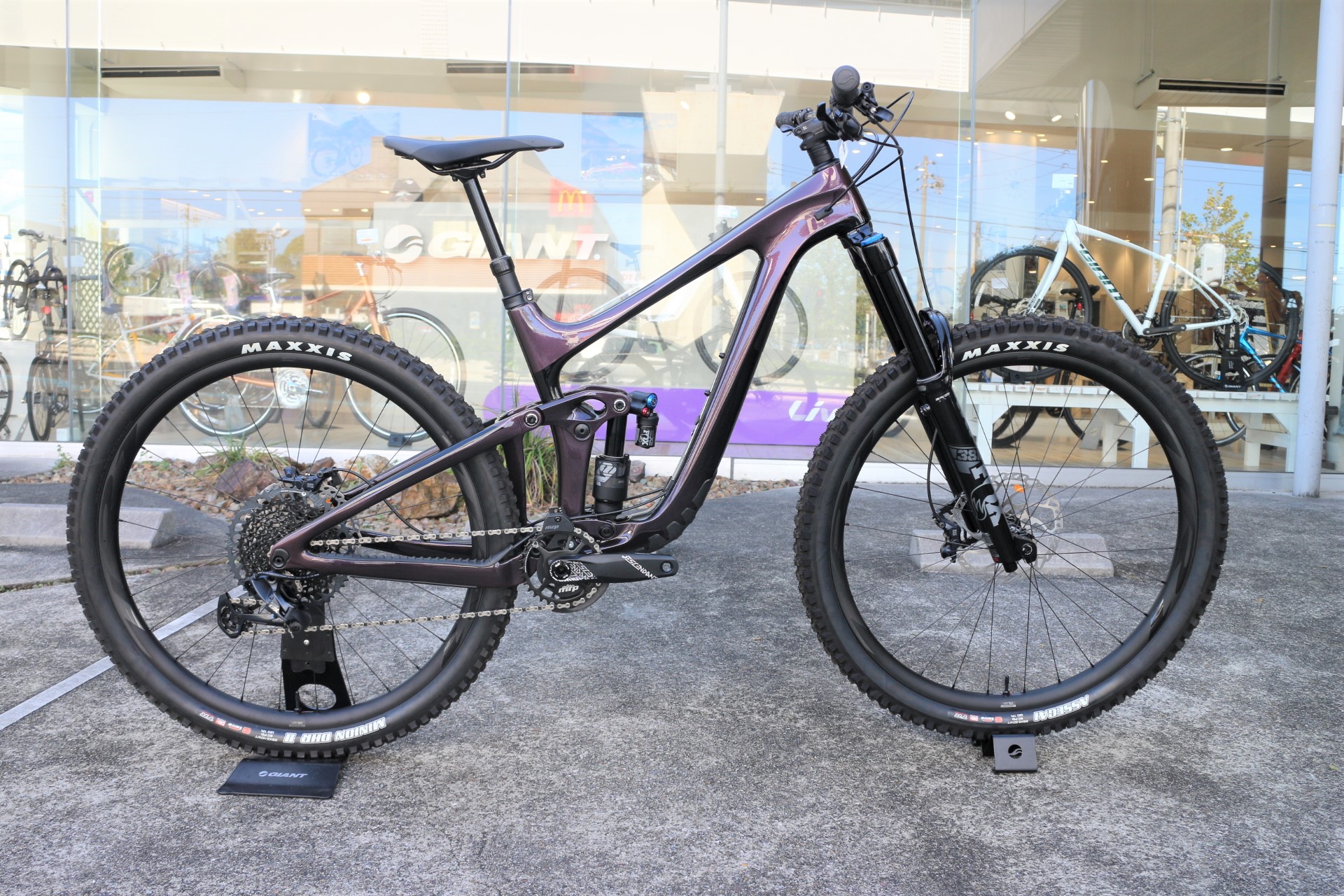 入荷状況希少！Vitus Mythique 本格フルサスMTB ゴールデンウィークに乗れます。美品 定価30万以上千葉県市原市直接引き取り限定 Mサイズ