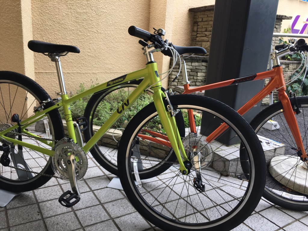 GIANT「ジャイアント」 GRAVIER 2017年モデル クロスバイク