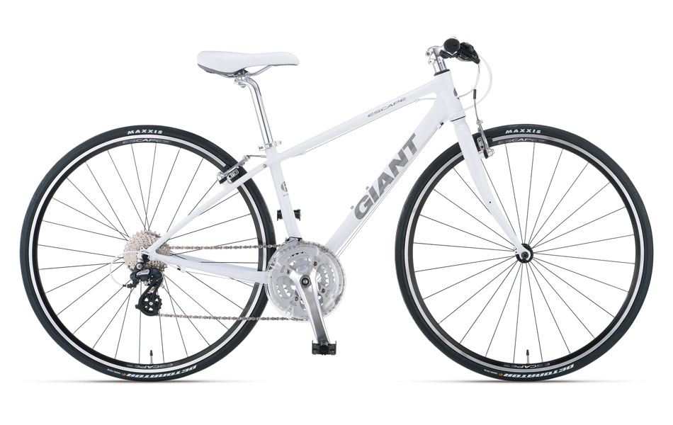 2015 GIANT ESCAPE R3 Sサイズ　クロスバイク　3×8Sスポーツ/アウトドア