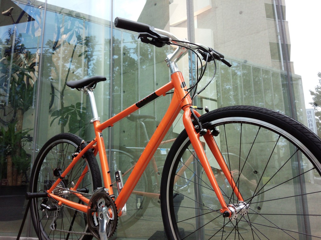 グラビエ全色展示中♪―― 細いタイヤが不安なあなたへ ｜ ジャイアント