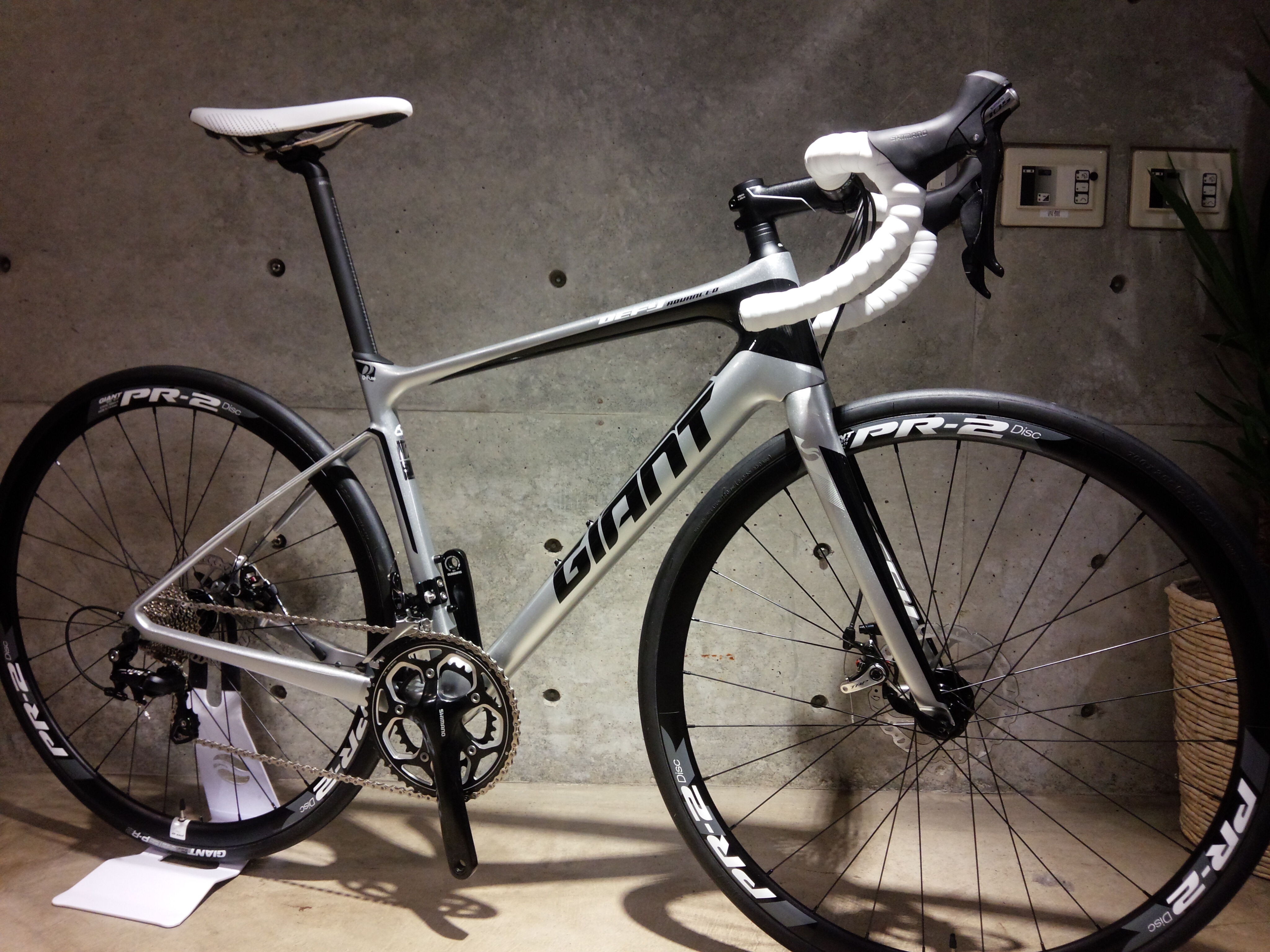 GIANT DEFY ロードバイク完成車-