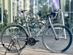 ✰人気のジャイアント✰ ロードバイク TCR 美品✰ GIANT ( ジャイアント ) ロードバイク TCR ADVANCED 2 KOM ( TCR